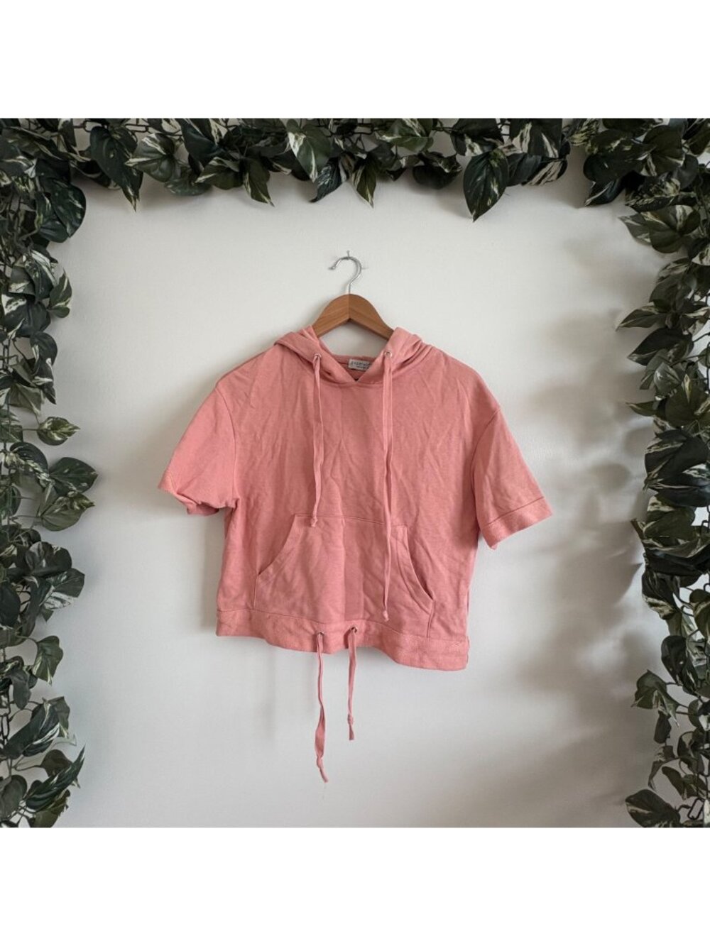 Paper Crane Short Sleeve Pullover Hooded Shirt Pink NWT Women’s Size S